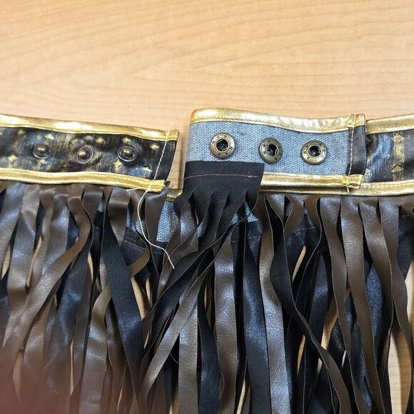 Adult Warrior Queen Costume Size Small - Picture 7 of 10